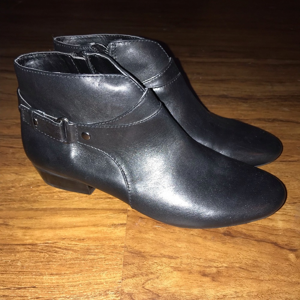NWOT Nine West Ankle Boots